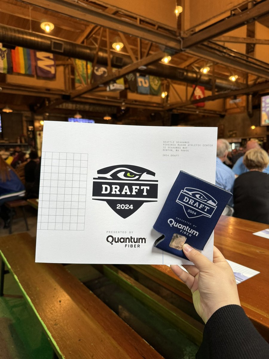 You’re invited to the Queen Anne Beer Hall Draft party! 

Come by 4 pm and don’t miss out on all the festivities.