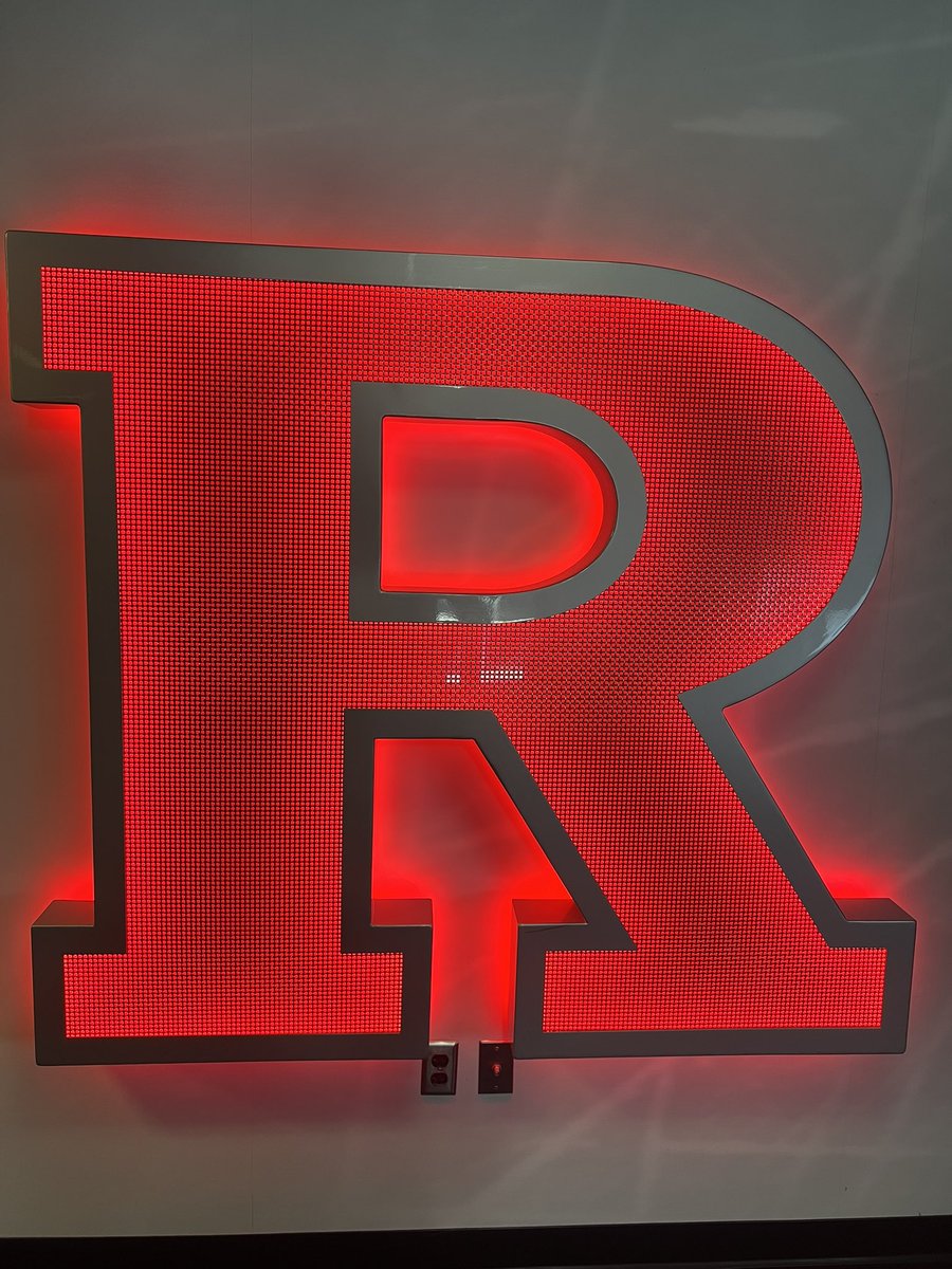 2coachC's tweet photo. Appreciate the love from @coachE_T showing my guys what it takes to be a Knight today ! #CHOP #RUTGERS #D1 #HarmElite @dharm32 https://t.co/41RbdYobKj