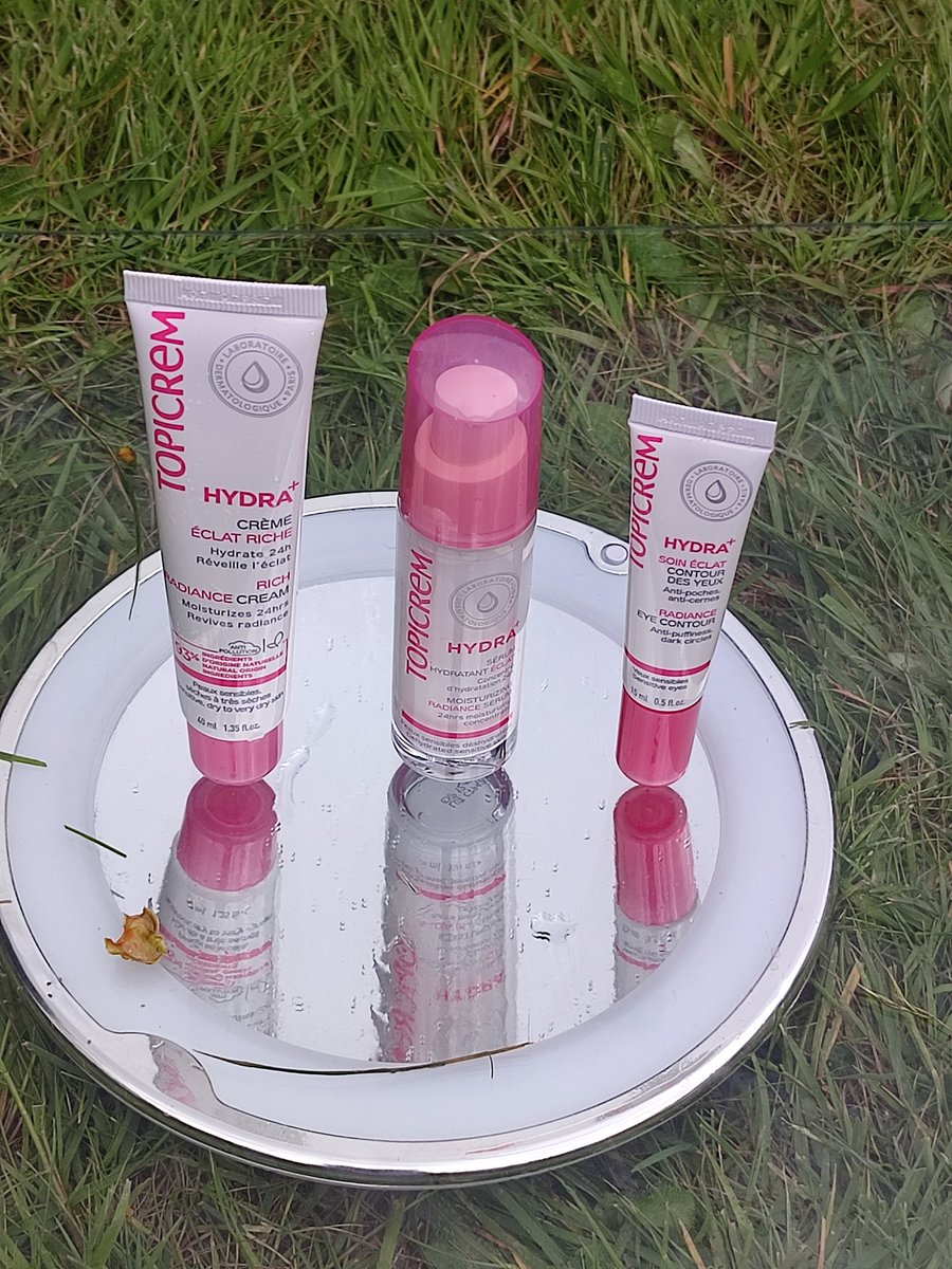 TestMaquillage's tweet image. Nouveau teste:
J'ai reçu un colis avec 3 produits.

Un contour des yeux soin éclat 
Une crème éclat riche 
Un sérum éclat hydratant 
@TopicremFrance 
#Topicrem 
#trustbeauty