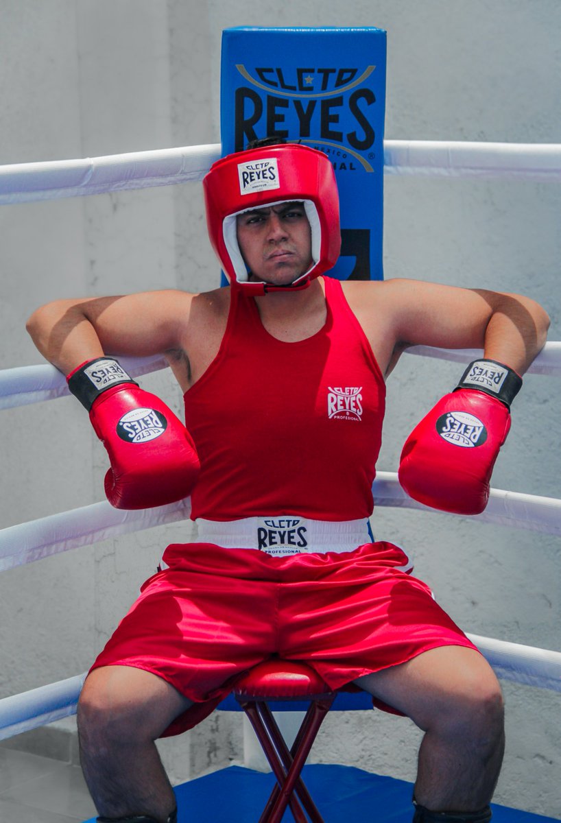 'En el boxeo y en la vida, las derrotas son lecciones que nos acercan a la victoria.'🥊🔥🏆

¡Adquiere tu equipo amateur en nuestra página oficial 🥊
👉ow.ly/rqUs50QWjqU
.
.
.
.
#soyteamcletoreyes #box #box #boxing #guantes #sparring #amateur