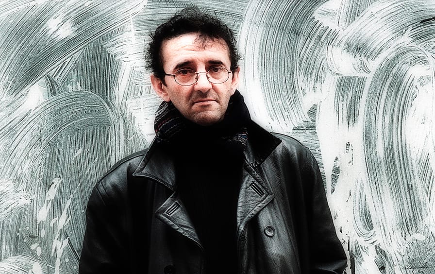 'Duerme abismo mío, los reflejos dirán que el descompromiso es total pero tú hasta en sueños dices que todos estamos comprometidos que todos merecemos salvarnos' Roberto Bolaño.