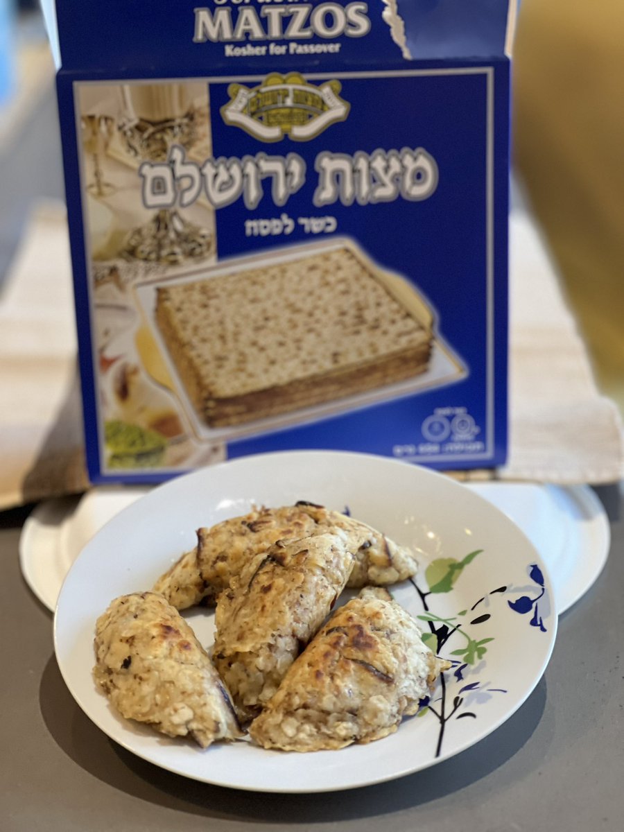 This is how I do matzah! Pesach Empanadas!!!!
#Passover #chagsameach #pesach #BringThemAllHome