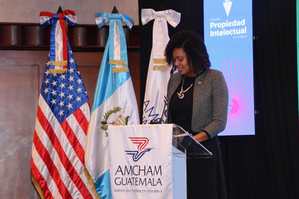 A continuación Kennia Sommerville, Consejera Comercial, de la Embajada de los Estados Unidos en Guatemala comparte unas palabras en el #DíaMundialDeLaPI