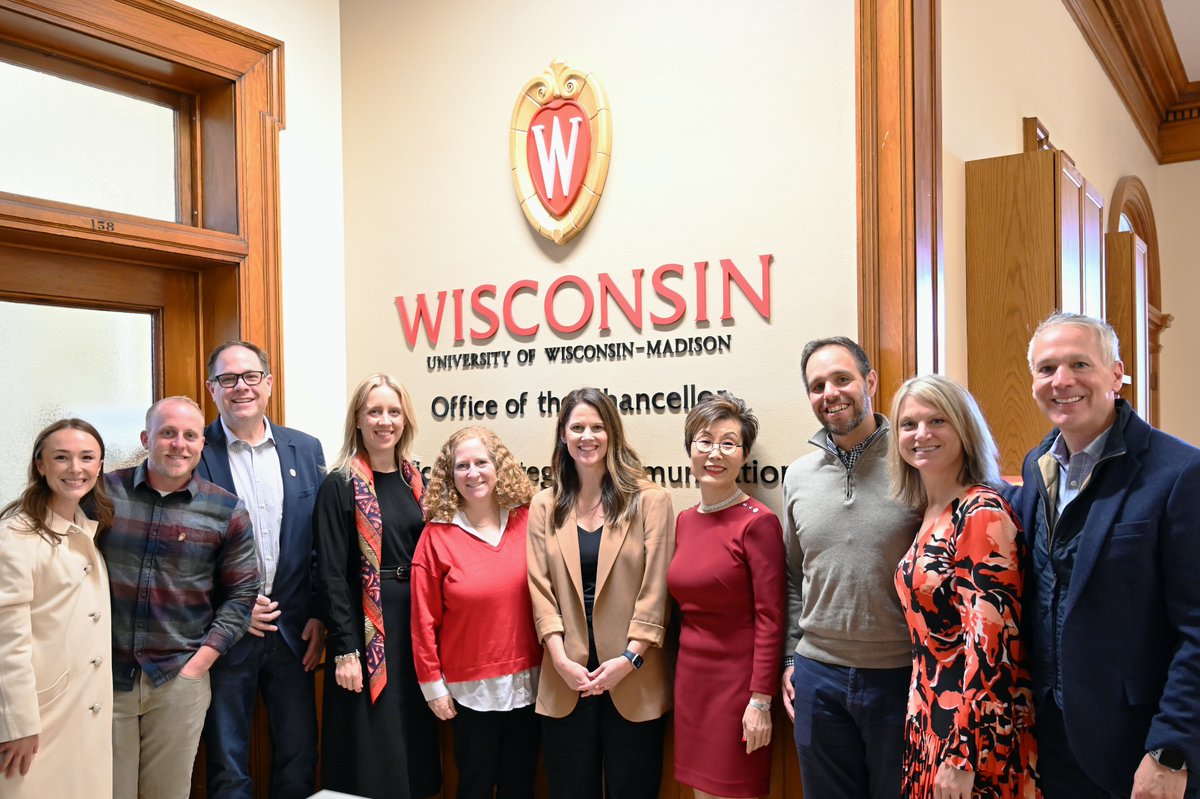 We were delighted to welcome @Kohls Chief People Officer Mari Steinmetz to campus this week. Her visit included a classroom presentation to students, connections with staff at @UWSoHE and a meeting with @uwchancellor to discuss Kohl’s impactful partnership with UW–Madison.