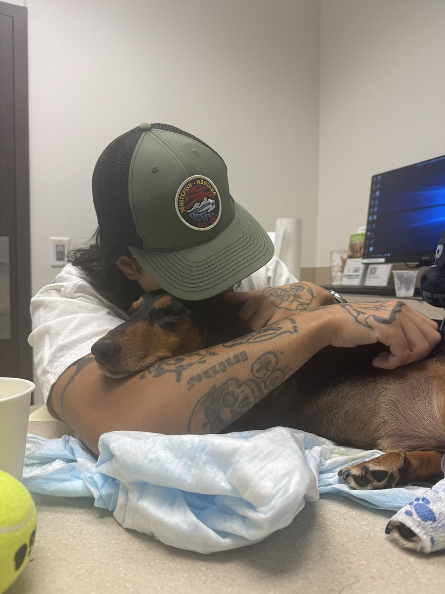 crystalmeth___'s tweet image. I’ll miss you forever 

love you gunner