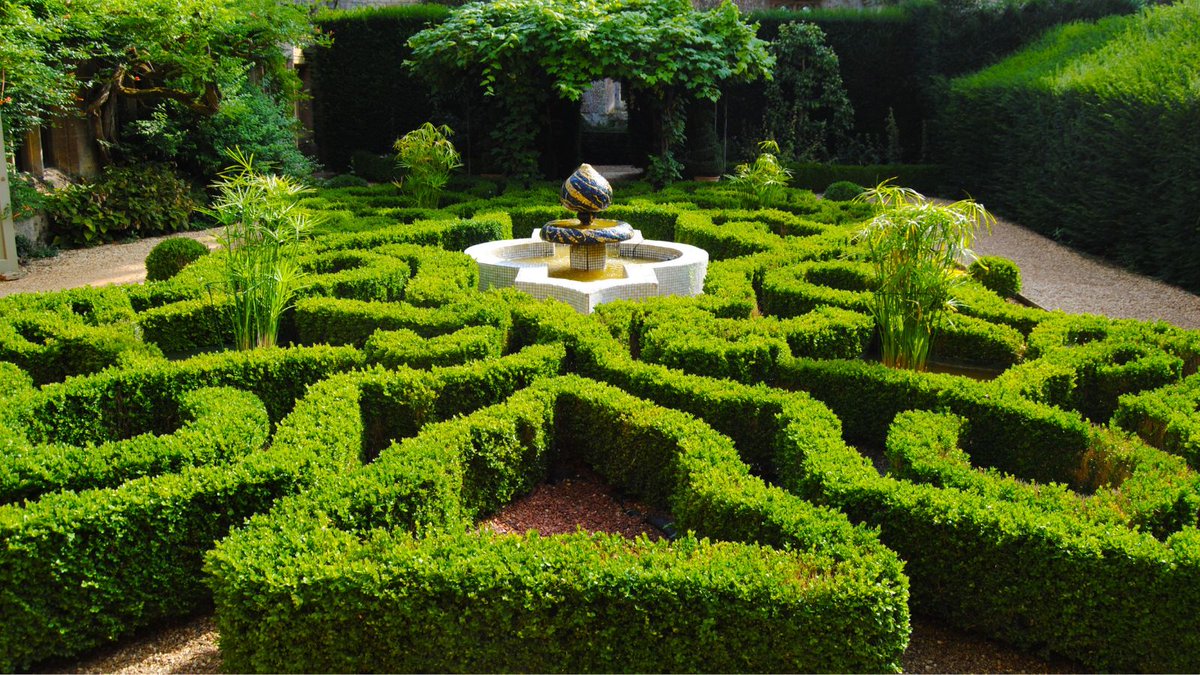 Sudeley Castle Gardens in the Cotswolds, England

#travelengland #travel #traveladdict #traveltheworld #unitedkingdom #sudeleycastle #gardens #cotswolds #cotswoldsuk