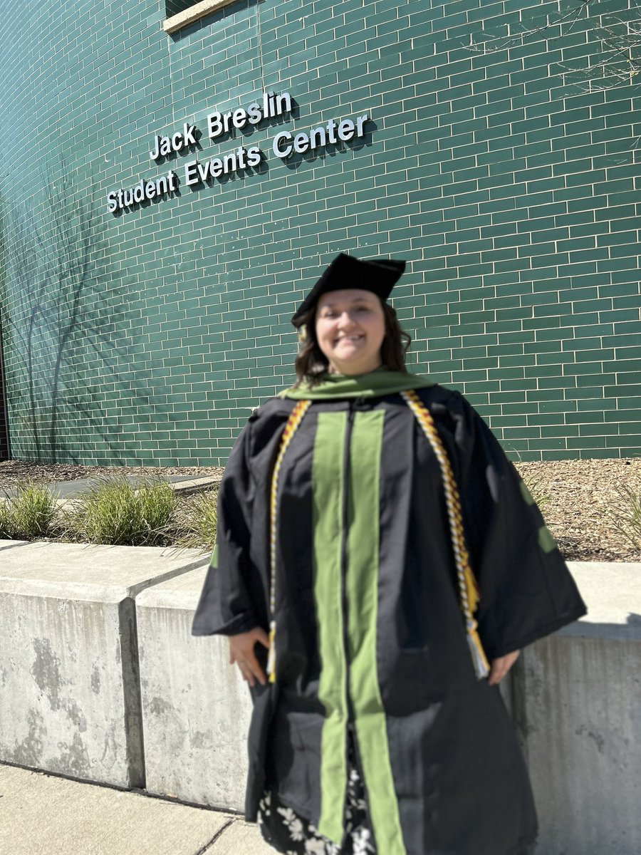 greenteacher20's tweet photo. So proud of my daughter! Congratulations Doctor Maria Green D.O. We are so proud of you! #MSUCOM #GoGreen https://t.co/njnuoKnGLe
