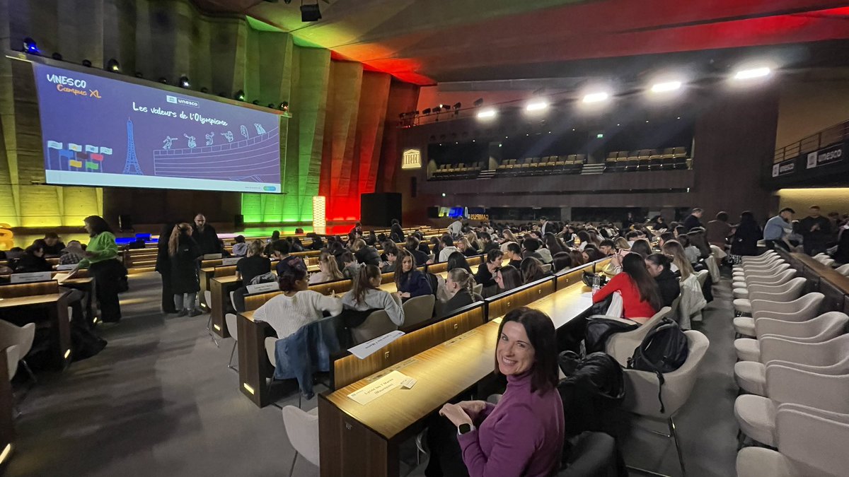 NoelleSedilot's tweet photo. Lycée L7M. JOUR 2. « Journées Campus XL » à l’UNESCO sur « les valeurs de l’Olympisme ». Visionnage du film « The swimmers », déjeuner offert, visite du lieu et conférences avec des athlètes : Anouk Garnier, Ryad Sallem, Masomah Ali Zada. @DareicV @PerdrielClaire @EspAcVersailles https://t.co/8Xif0fj1Zw