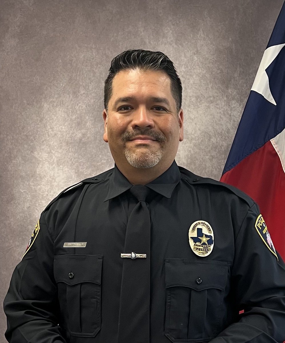 Meet Ofc Carlos Pacho! Ofc. Pacho is a recent graduate of the CAPCOG Regional Police Academy, which he attended WHILE keeping a full time job! Amazing accomplishment! Join us in welcoming Ofc. Pacho to the @AustinISD family!