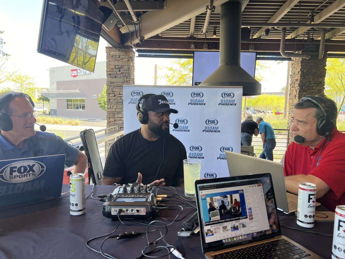 BIG THANKS TO @Rampage4real & @UnitedMMALeague CEO Harrison Rogers for joining the show today live from @TwinPeaksLodge in Tempe on @foxsports910! Shoutout to @F3Energy!