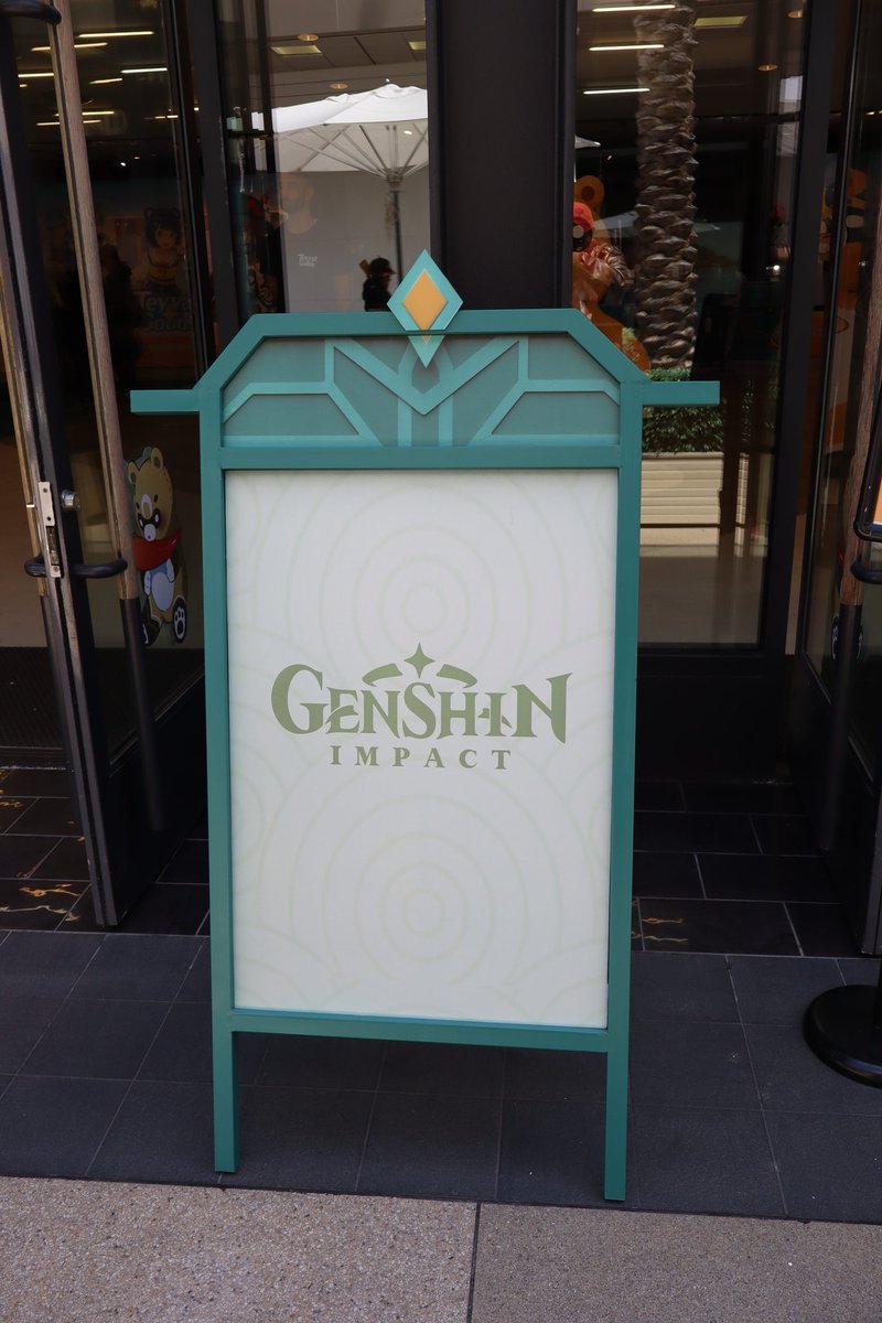 BenjiWhoElse's tweet photo. Went to Genshin Impact pop up shop today. It was a cool little spot. #genshinimpact https://t.co/s5xk78JRSf