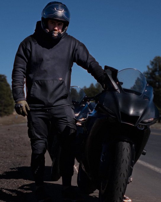 Guess what my favorite color is? 🖤⚫️ #motorcycle #YAMAHA https://t.co/u7uAb77EKe<a href="/tag/motorcycle"class="tags">#motorcycle</a><a href="/tag/yamaha"class="tags"><span>#yamaha</span></a>