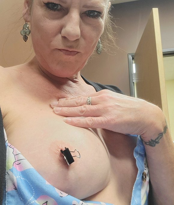 Fucking around at work...ouch! #NSFW #adultcontentcreator #adultsonly #dirtylittlesecrets #kinkcommunity<a href="/tag/nsfw"class="tags">#NSFW</a><a href="/tag/adultcontentcreator"class="tags">#adultcontentcreator</a><a href="/tag/bdsm"class="tags"><span>#bdsm</span></a><a href="/tag/adultsonly"class="tags"><span>#adultsonly</span></a><a href="/tag/kinkcommunity"class="tags"><span>#kinkcommunity</span></a><a href="/tag/dirtylittle"class="tags"><span>#dirtylittle</span></a>