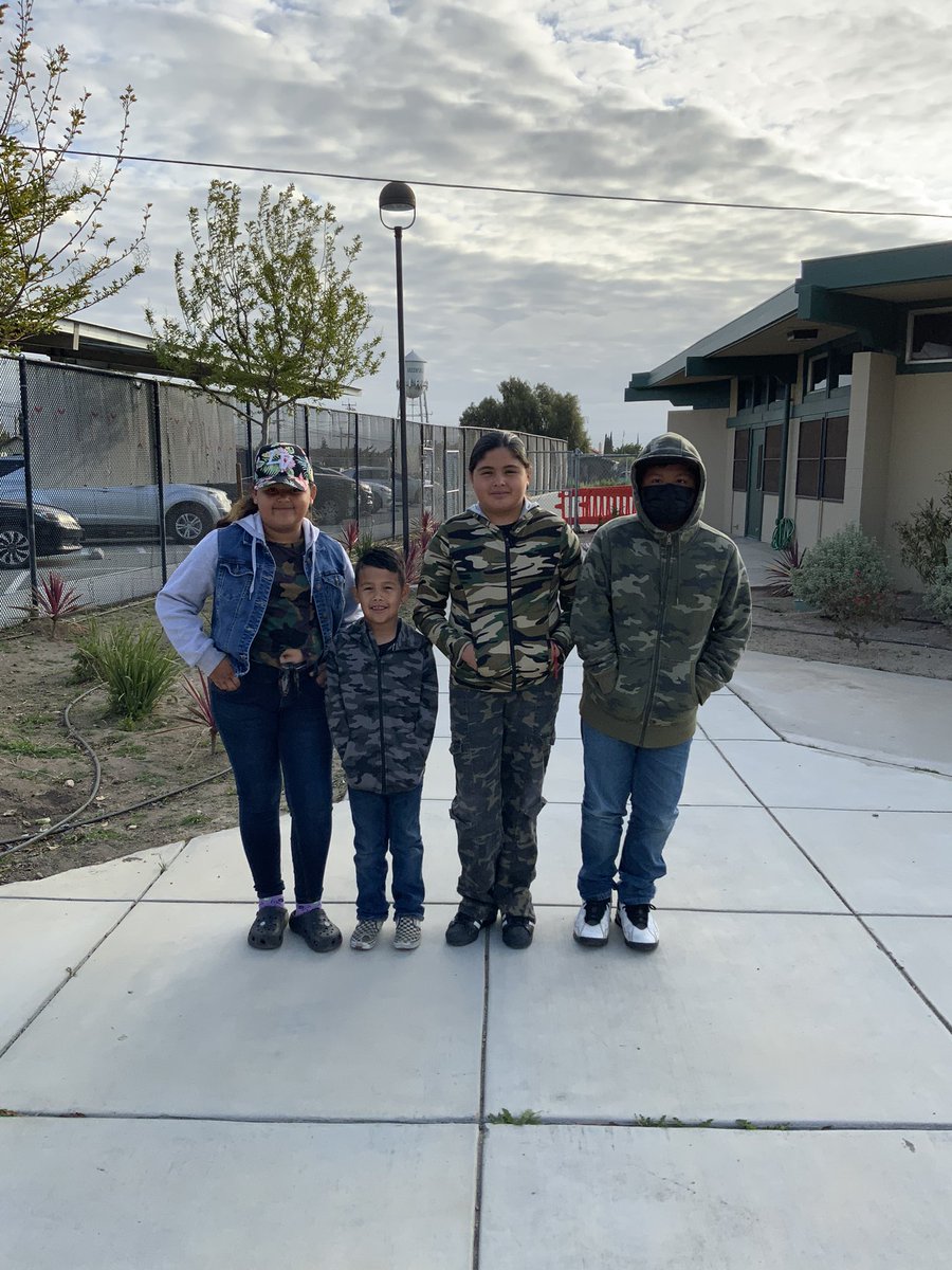 🧐💡GREAT KNOWLEDGE CAN’T HIDE FROM US!

💚Wear camouflage!

#AllmeansAll #GUSD #GUSDProud #TrustAndGrown #greenfieldguarentee#SBAC#Spiritweek
@zjgalvan @LCortezGUSD @GUSDFACE @BrownBearPRIDE @VillagomezMyra