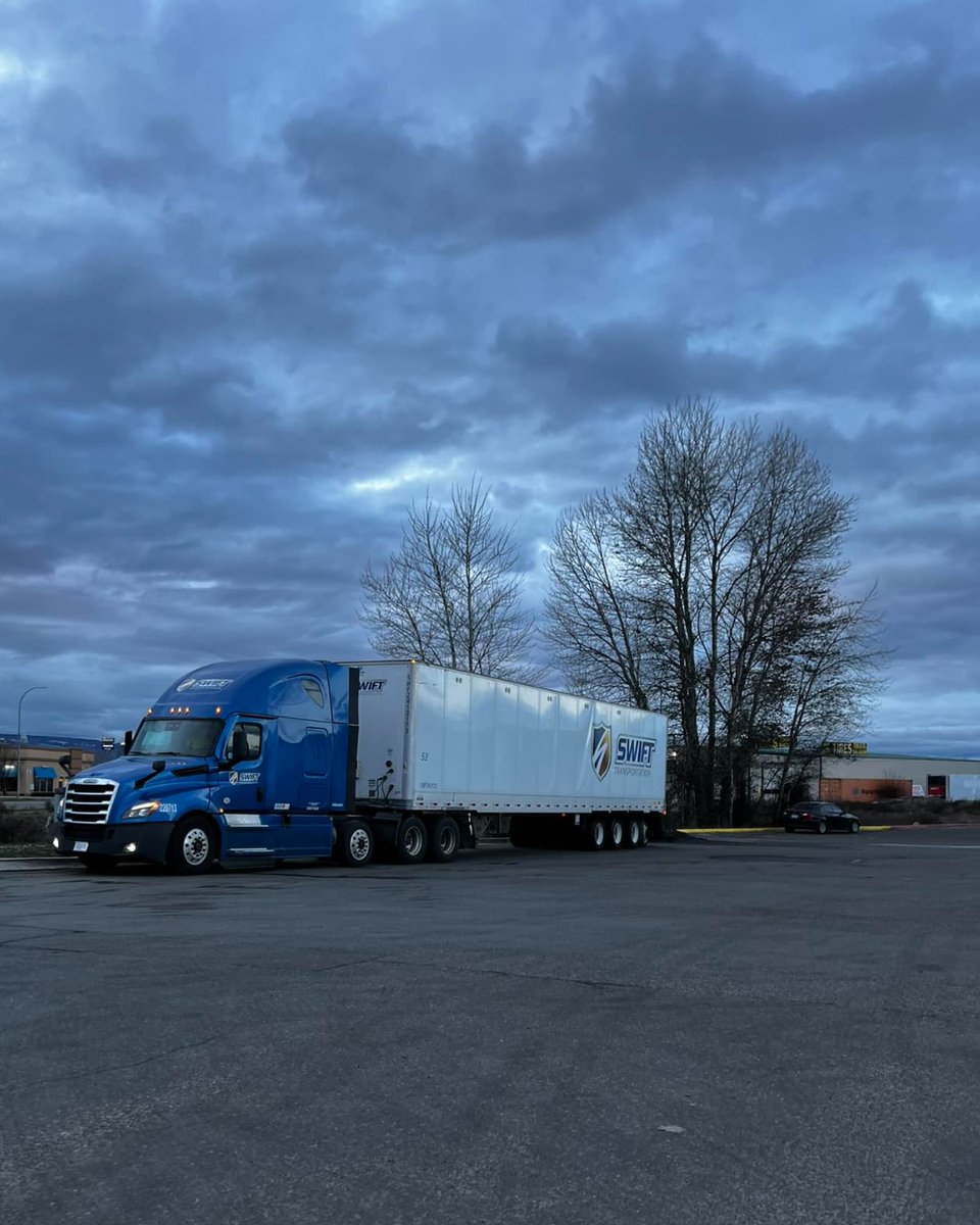 Overcast and truckin' ☁️ 🚚 

#trucker #cdllife #cdl #longhaul