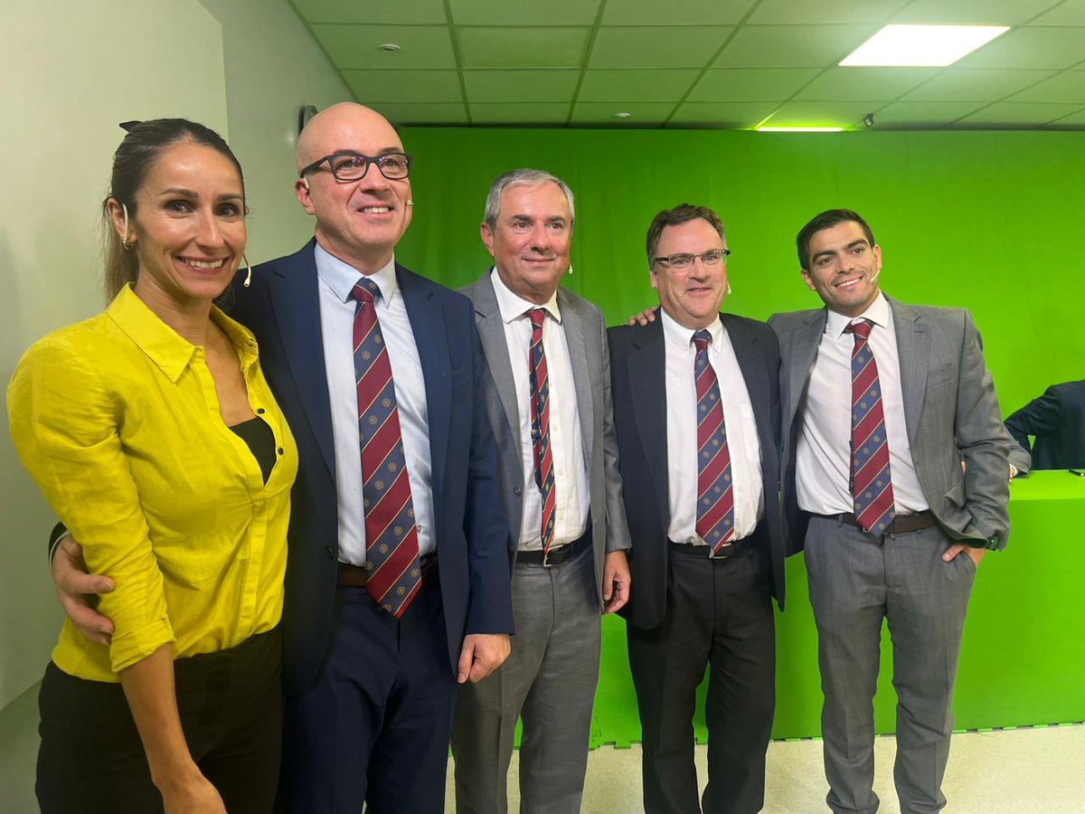 Trabajo en equipo!! Que alegría! <a href="/ICBAonline/">ICBA Instituto Cardiovascular</a> #icbaupdate24