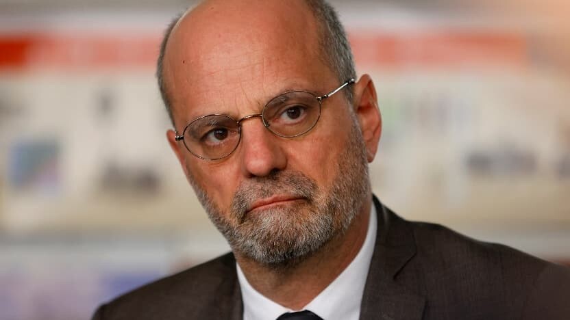 BFMTV's tweet photo. Blanquer estime qu'on "commence" à voir les effets de sa politique à l'Éducation nationale
https://t.co/EHSbkmS9QI https://t.co/ToP9JF5Pqu