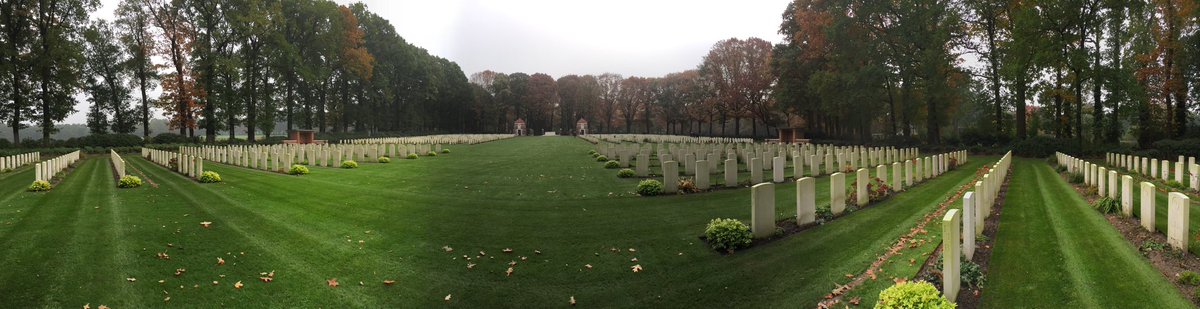 @fasc1nate My visit to the Arnhem Oosterbeek War Cemetery