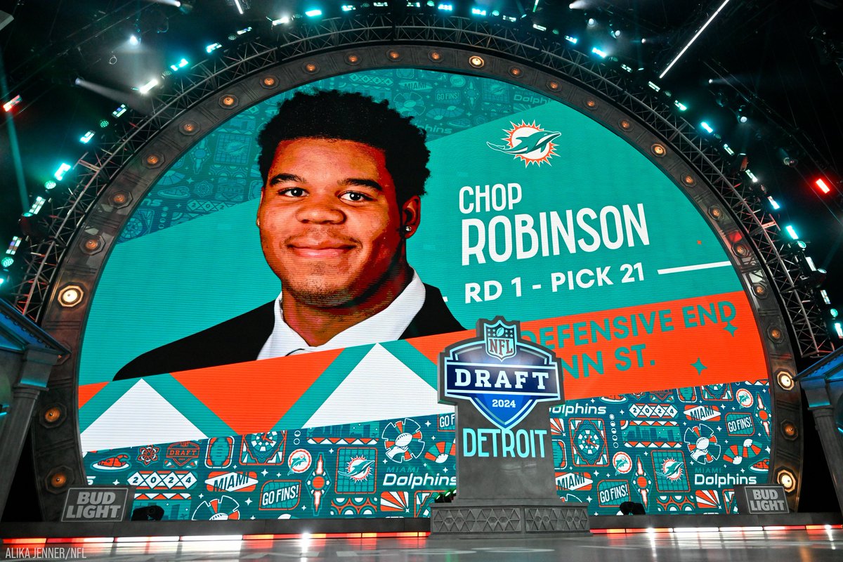 MiamiDolphins's tweet photo. Name in lights 🤩 https://t.co/IUSOGoI9VJ