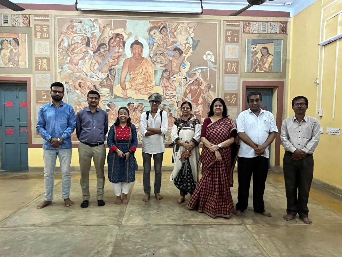 What a pleasure it was to interact with students of Cheena Bhavan at Vishwabharati University, Shantiniketan.  Tagore established this centre way back in 1937. During his time many scholars and artists from China and Japan lived and worked in Shantiniketan.