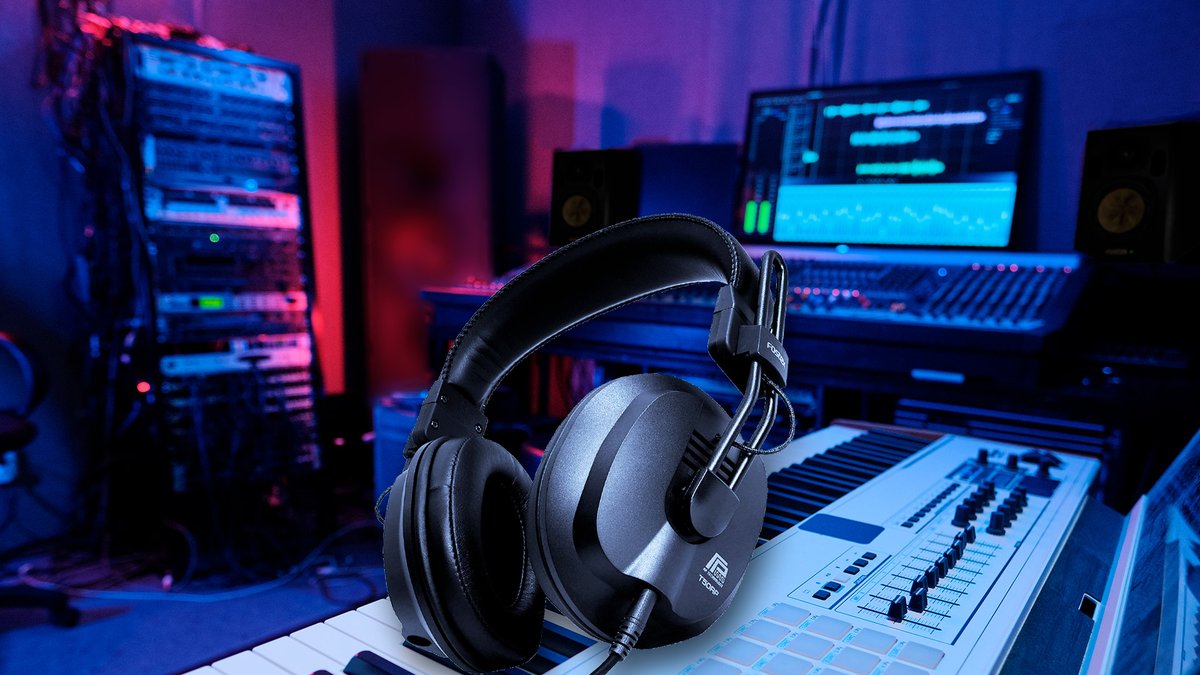 FOSTEX_INFO's tweet photo. 世界の音楽スタジオで認められた伝統の平面振動板「RP」ドライバーを大幅リニューアルして搭載。T50RPmk4 を5月下旬より出荷開始いたします。
明日4/27開催の春のヘッドホン祭でいち早くご試聴いただけます！

https://t.co/RYGpVFirTC

#T50RP #FOSTEX #フォステクス #ヘッドホン祭 https://t.co/pPEaXqrwFK
