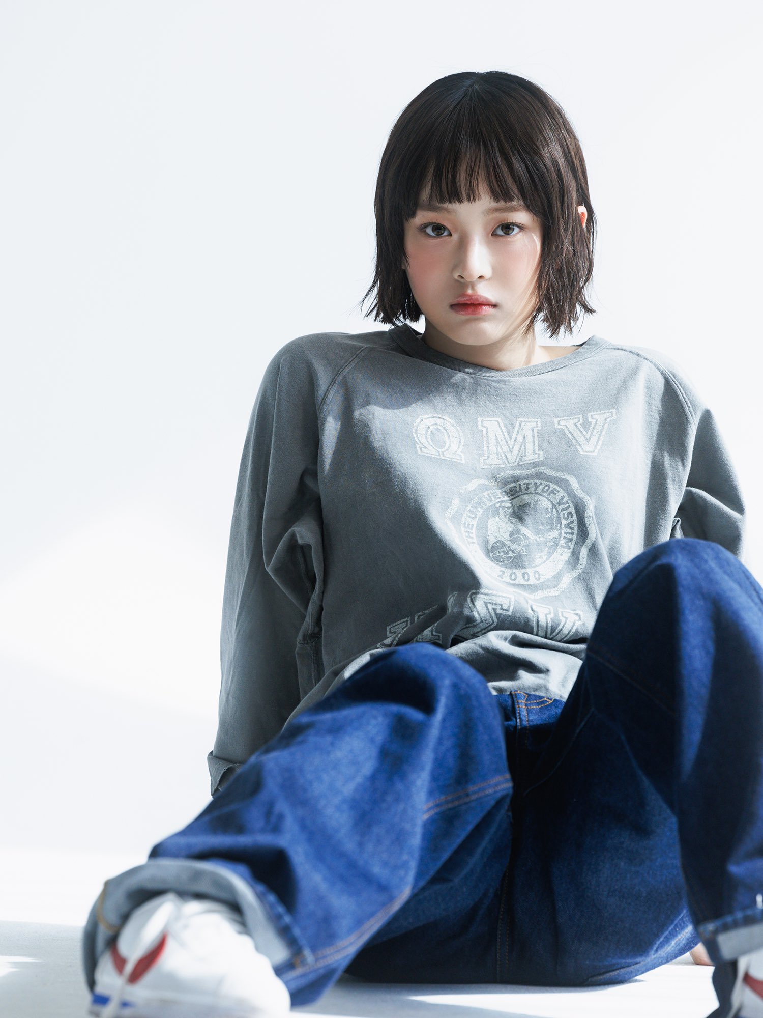 NewJeans ニュージーンズ　ハニ　howsweet 뉴진스 | NEWJEANS [ HOW SWEET ] - Music Plaza