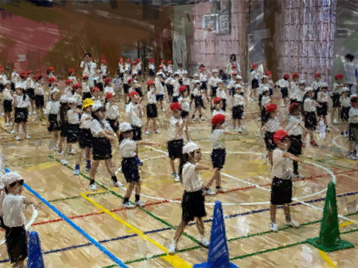 shibahamaes's tweet photo. １年生の表現（ダンス）は、MINATOシティハーフマラソンのテーマソング「走れ！Victory」です。とても楽しく踊っていました。 https://t.co/I5m9qgbzFW