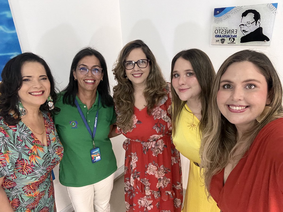 EsquinaFest's tweet photo. Inauguran hoy nuevos estudios en instalaciones de @CanalTelecaribe y uno de ellos fue nombrado “Ernesto McCausland” en honor a este gran periodista Caribe quien inició junto a muchos grandes de la región este canal regional que hoy llega a 38 años. 
@Ministerio_TIC @emccausl https://t.co/lzovfBFewK