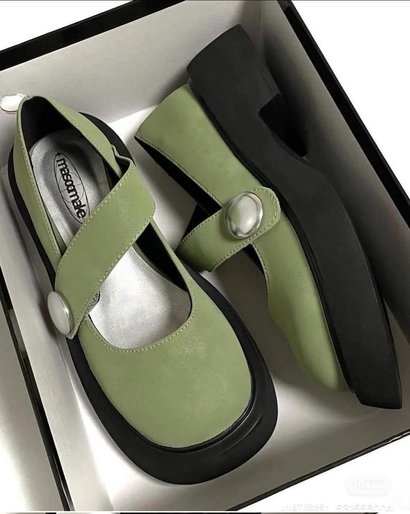 narakimm_'s tweet photo. PRETTY SHOES✨️

a thread https://t.co/CyiRXwMQSz