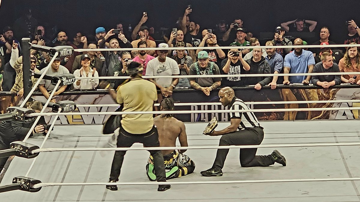 those soles catching my eye every time 💚. 📸: me #AEW #WhoseHouse