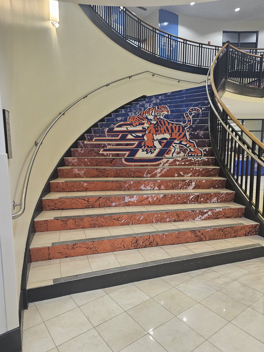 Stairway to Tigerville. Come be apart.