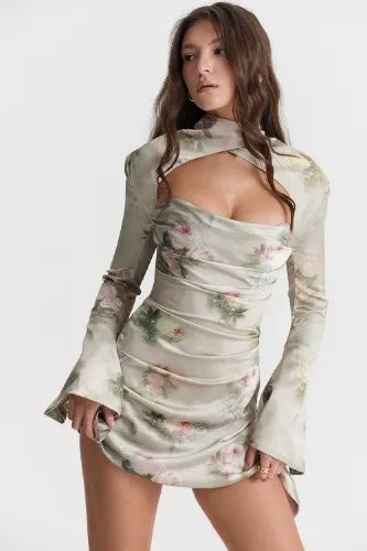 I just received a contribution towards TOIRA - VINTAGE FLORAL DRAPED CORSET DRESS from sapphicnal via Throne. Thank you! throne.com/madiduvernayy #Wishlist #Throne