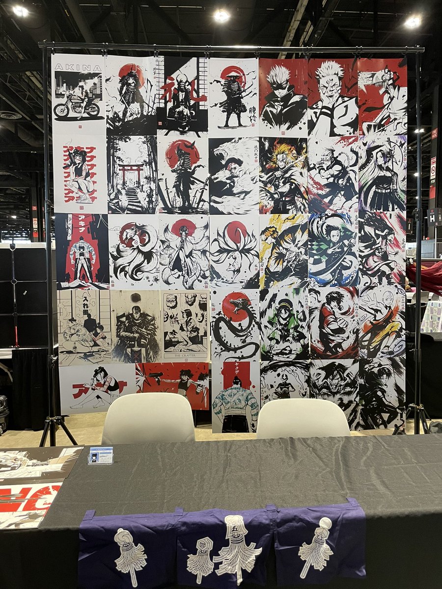 Booth is ready for C2E2 in Chicago! Catch me at booth D-04 in the artist alley tomorrow! 🇺🇸
Stay tuned for a special announcement 👀