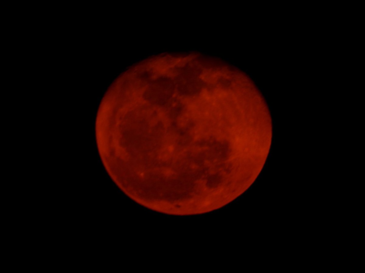 Luna roja menguante 95.6% iluminada 
25 de abril de 2024
Ciudad de México