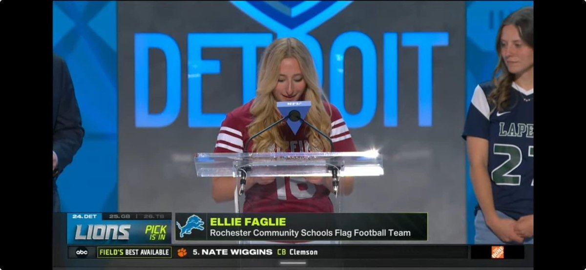 First it’s @KampeOU and @oaklandu putting our City on the national stage in March and now @rochcommschools might have topped it with Ellie Faglie announcing @ArnoldTerrion as the @Lions first round pick! #RochesterHills #kindofabigdeal