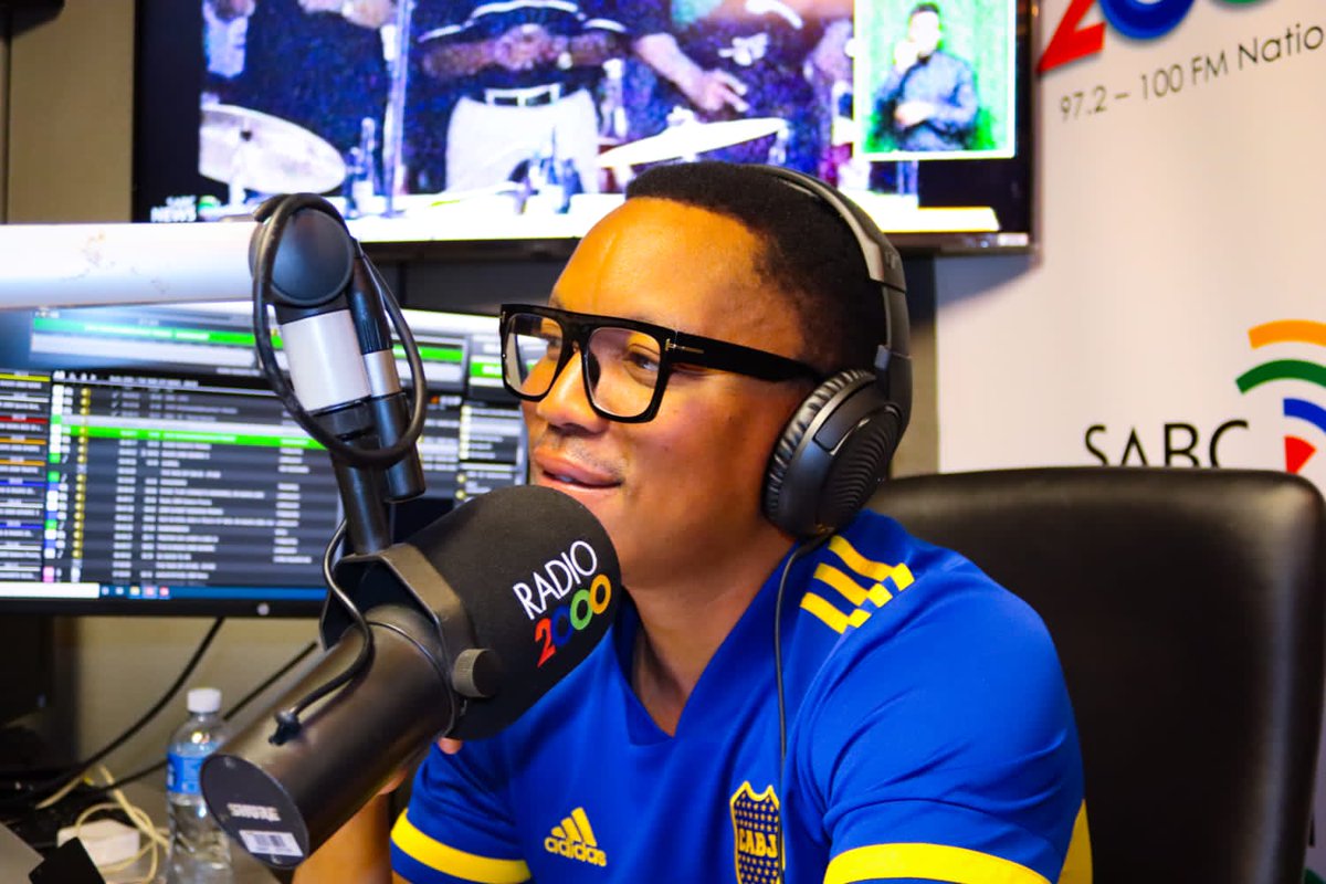 Ke Freitega baratuwa and we are entering the weekend on a good note. Good morning #NoNameBreakfastShow is on your radio 6-9am exclusive to <a href="/Radio2000_ZA/">Radio 2000</a>. We are excited about a brand new day, let's go! 🎊🎊🎊🔥🔥🔥

#IamListeningToRadio2000 #Radio2000