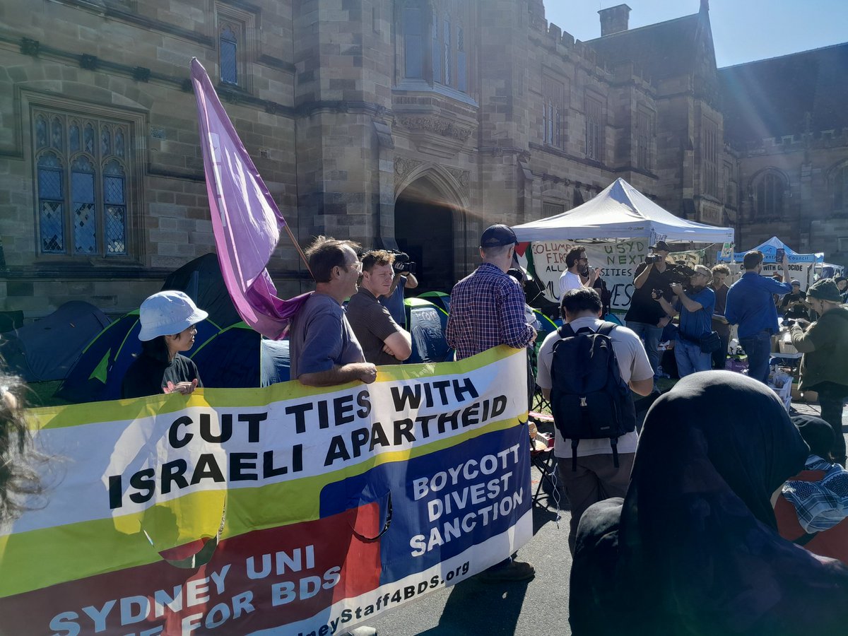 Another big crowd out this lunchtime at @Sydney_Uni for Gaza and against the uni's collusion with the war industry.