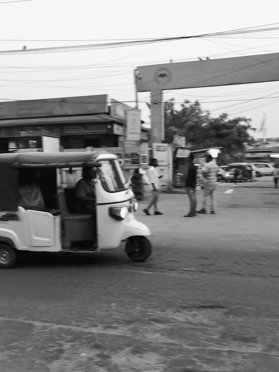 Busy street
#Guwahati 
#blackandwhite 
#iphonography