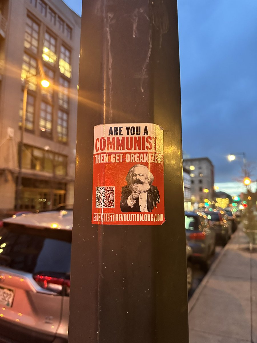 My man took me out for dinner in Downtown Denver tonight.  We were walking back to the car when low and behold there this is.

⬇️

Communism.
Socialism.

Defacing public property while actively recruiting extreme radicalized Marxism.  

I took this photo then tore it off.…