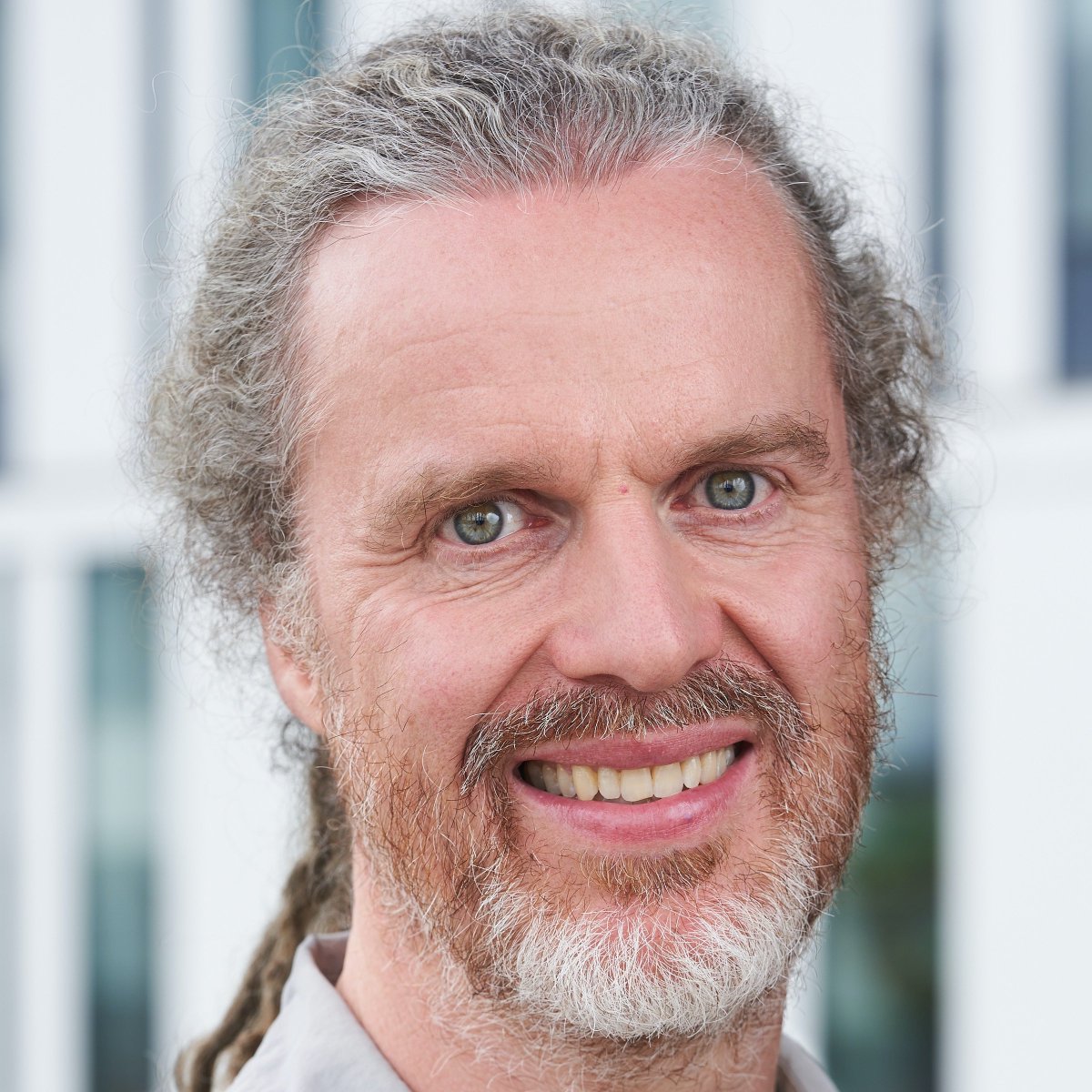 We are delighted to announce our first #CUI2024 keynote, Professor <a href="/simonkingedin/">Simon King</a> from the <a href="/EdinburghUni/">The University of Edinburgh</a>. 

His keynote will explore what #AI speech generation is currently capable of.

cui.acm.org/2024/programme…

<a href="/TheOfficialACM/">Association for Computing Machinery</a> <a href="/ACM_CUI/">ACM CUI</a> <a href="/MattyD_IR/">Mateusz Dubiel</a> #conversationalAI #CUI #GenAI