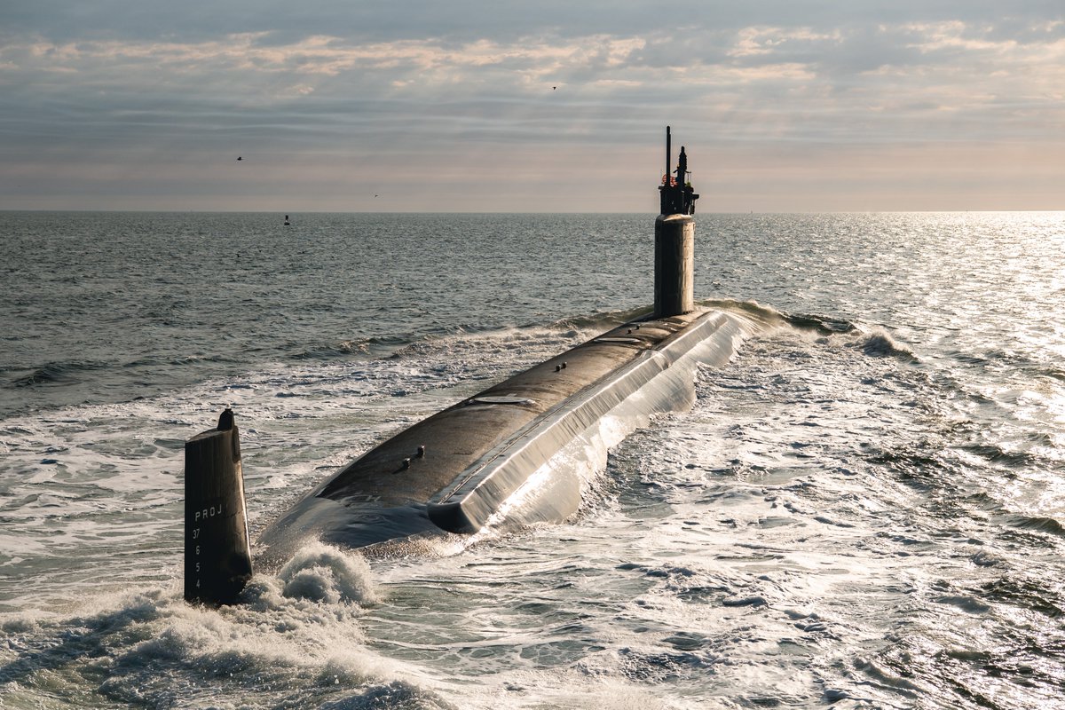 Virginia-class submarine NEW JERSEY SSN796 was delivered to the US Navy, shipbuilders @WeAreHII Newport News Shipbuilding announced 25 April. The 23rd Virginia-class boat and 11th delivered from Newport News will be formally commissioned 14 Sept. Photos from Feb 2024 Alpha trials