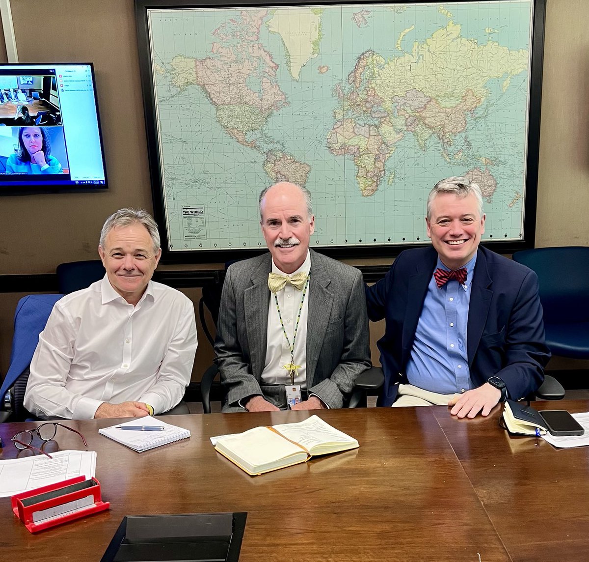 Thanks ⁦@JeremyFarrar⁩ for visiting ⁦@Fogarty_NIH⁩ today to strengthen collaboration between ⁦@WHO⁩ and ⁦@NIH⁩ 🌍⚕️🔬💪🦠🧠🫀🫁💉🙏