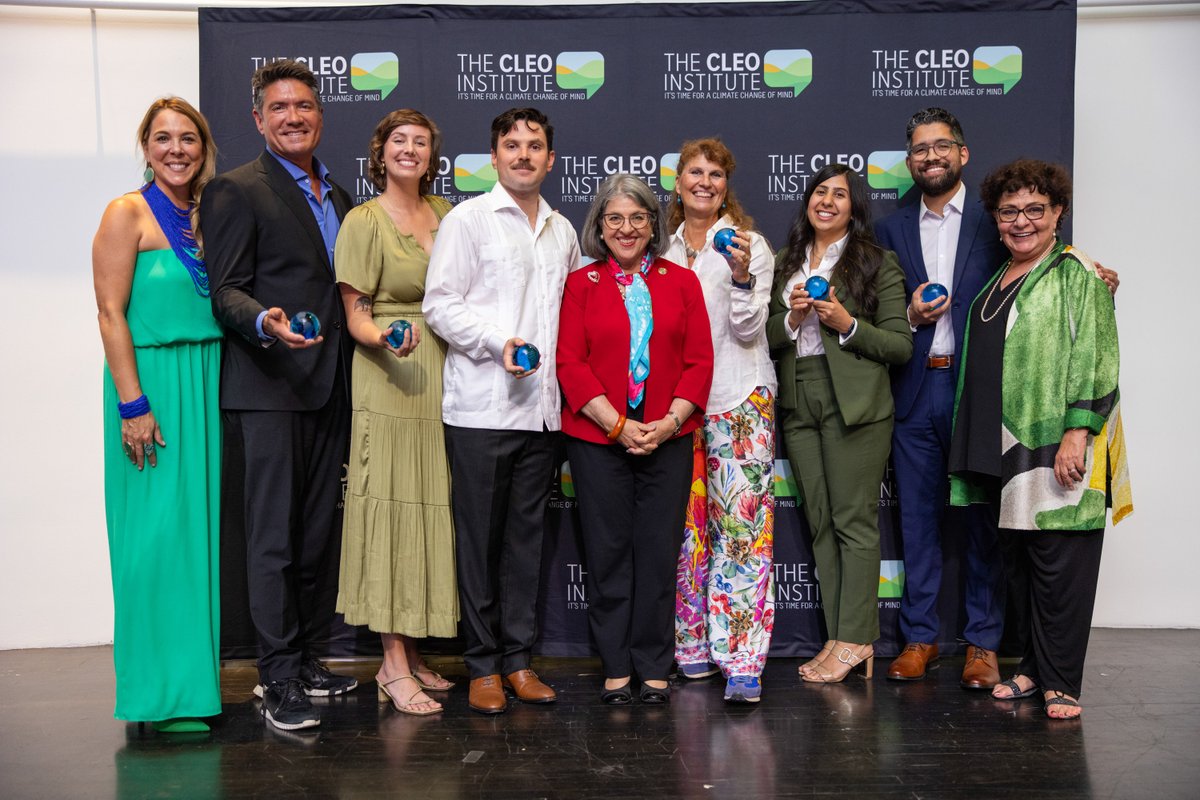 Thank you @CLEOInstitute for honoring #QueCalor and our ongoing efforts to protect outdoor workers from the climate crisis of extreme heat. We're proud to join the CLEO Leadership Circle with other climate justice advocates, journalists & storytellers in Florida 🌎