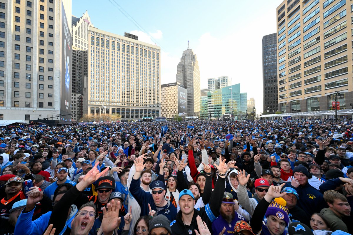 Us and 150K of our friends 🫶

📺: #NFLDraft – 8pm ET on NFLN/ESPN/ABC
📱: Stream on #NFLPlus