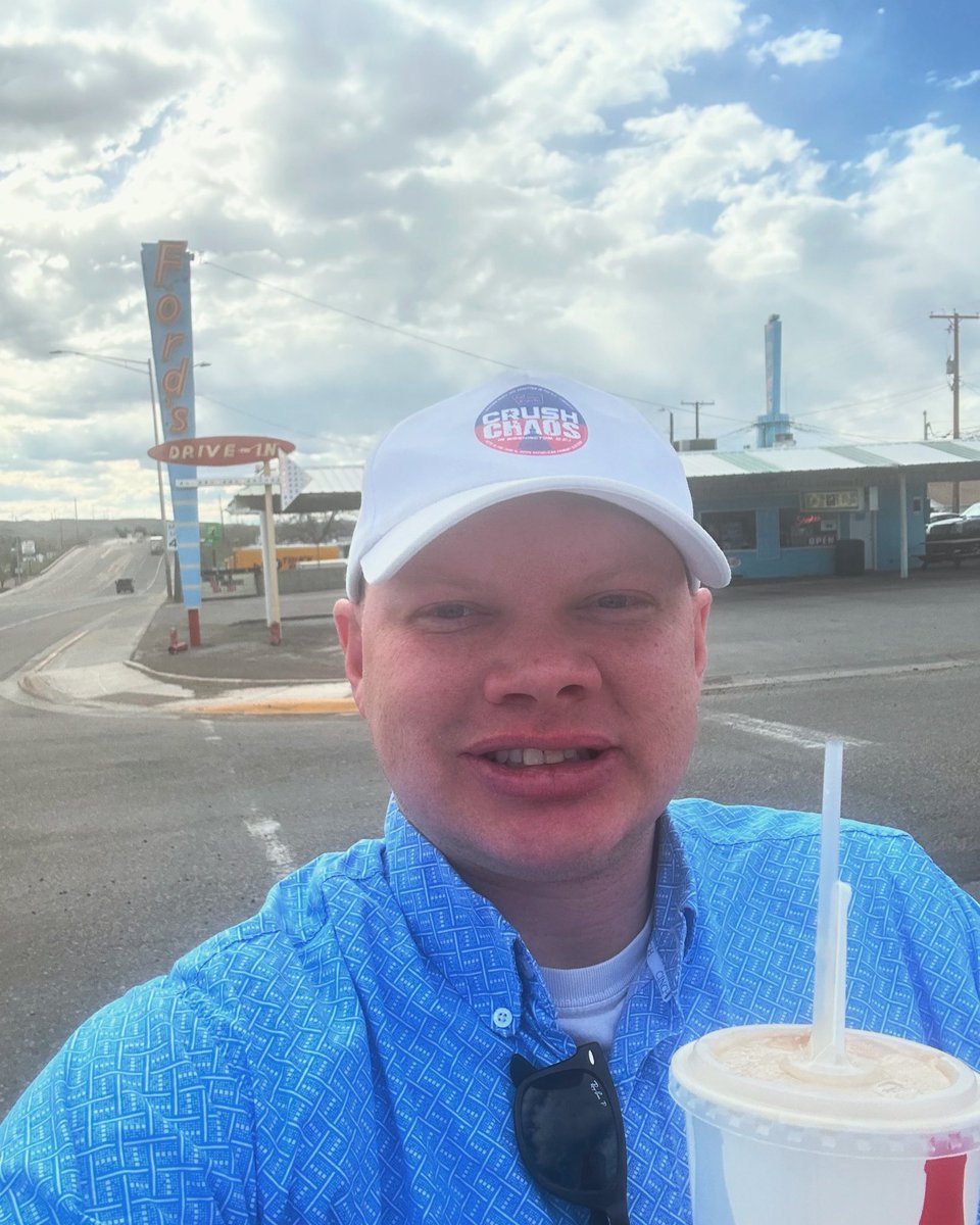 When in #CascadeCounty, a stop at a #GreatFalls institution- Ford’s Drive-In is a must! A root beer float is perfect on a beautiful central #Montana spring day! #mtpol