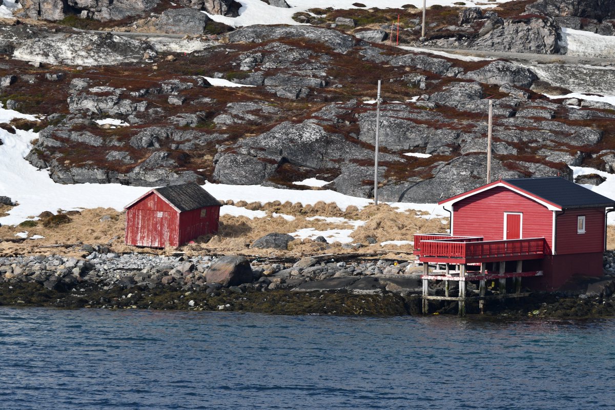 Gammelt og nytt naust, Akkarfjord, Kvaløya 😊 #Finnmark #nikonphotography #architecture #norway