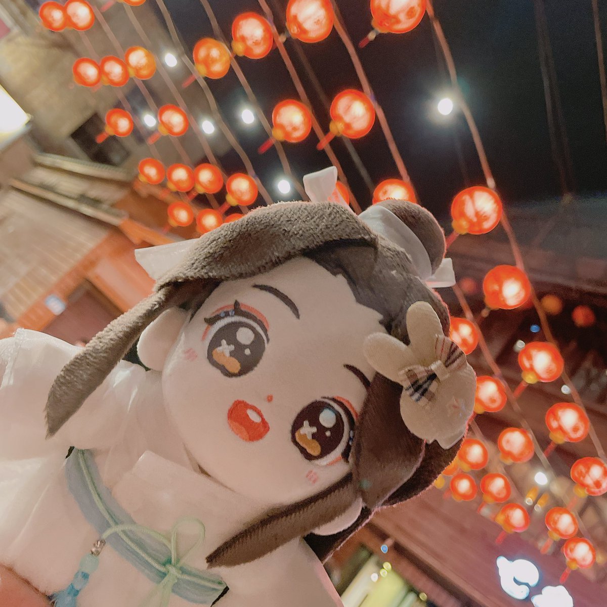 toco__k8's tweet photo. この間久しぶりにりぇんりぇんに白の道着着てもらったら「え？似合う！！」ってびっくりしたけど、そりゃ普段の殿下はこの服なんだから似合うか🫢ってなった！いつもふりふりスカートとか着せちゃうから… https://t.co/QT5d0DZbrv