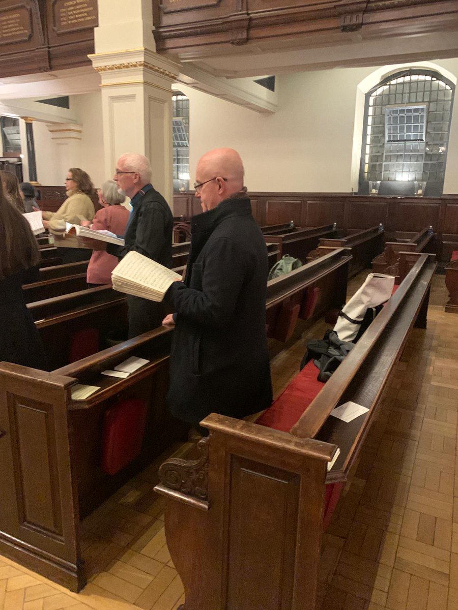 From 11pm until midnight we had the brilliant @h_bradford96 conducting a church of weary but determined singers including his 12am replacement on the podium - the amazing Laurence Cummings! If you're awake, stop by the live stream and show your support: youtu.be/f74Ad0uwvYY