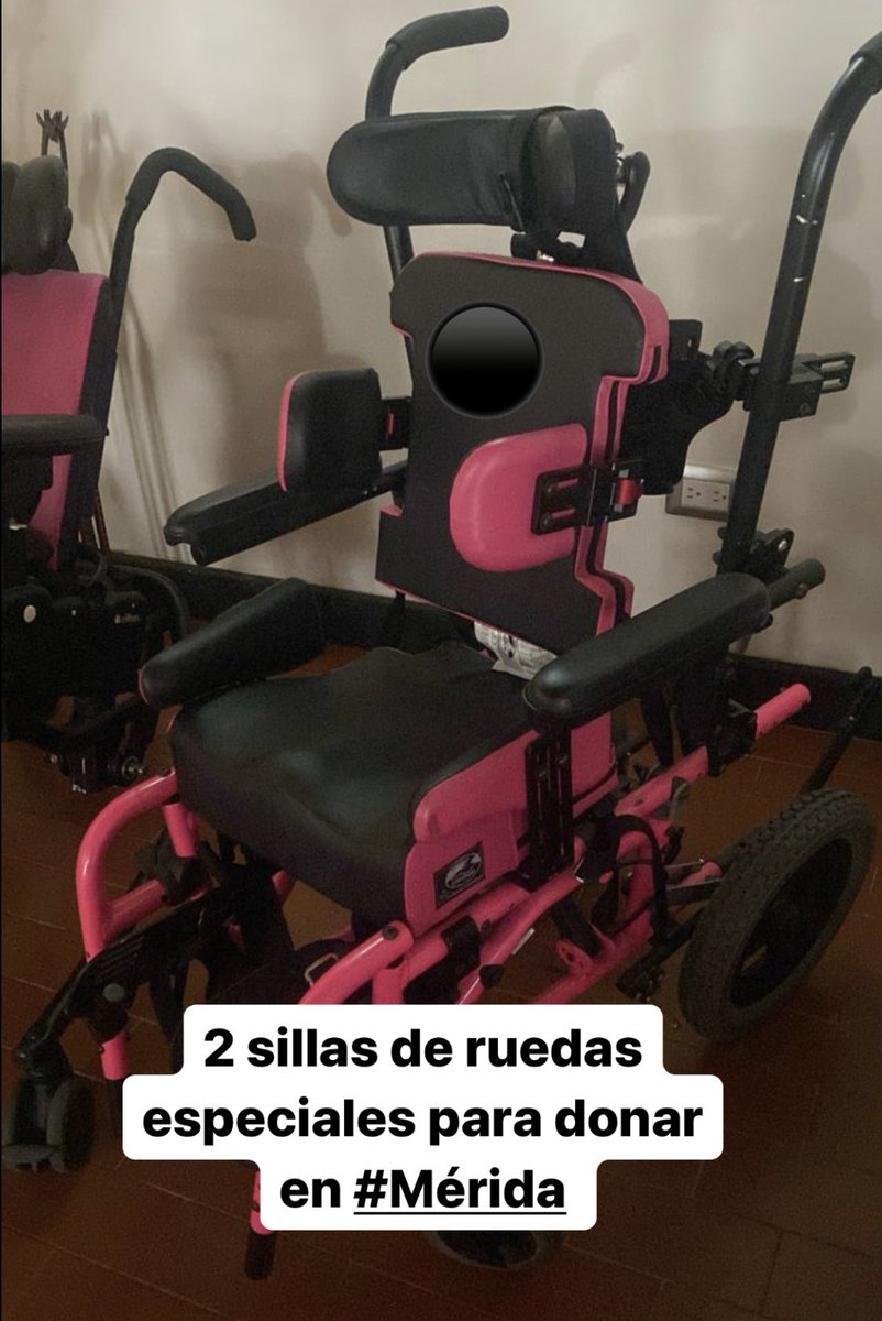 CarlosGarc1a's tweet photo. Tenemos 2 sillas de ruedas para donar en el Estado #Mérida, exclusivamente para personas parapléjicas o cuádraplejicas, pues son especiales. 
Una es para un niño menor de 10 años y la otra es para adulto, si tienen algún caso que las necesite escríbanme. Ayúdenme a difundir 🙏🏻 https://t.co/bSugEpz1ZN