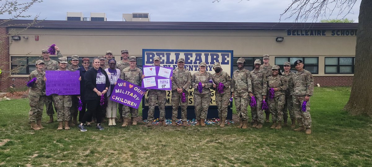 BellevueSchools's tweet photo. Celebrations continue across BPS in recognition for Month of the Military Child💜

A high-five 🤚welcome this morning at @BLPanthers1 as @Offutt55FSS kicked off the day with some fun while supporting our students! 

#TeamBPS #bpsne #ChampionsForChildren #FindJoyInTheJourney #MOMC https://t.co/WL3zyJfCoW